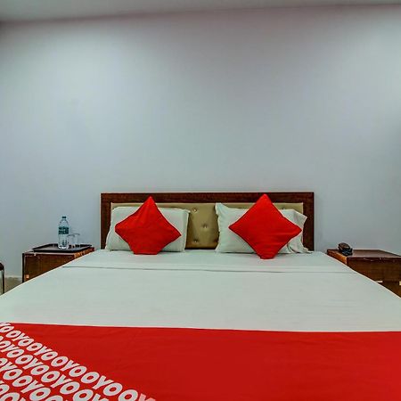 Hotel Oyo Flagship Spc & Span Jamshedpur Exterior foto